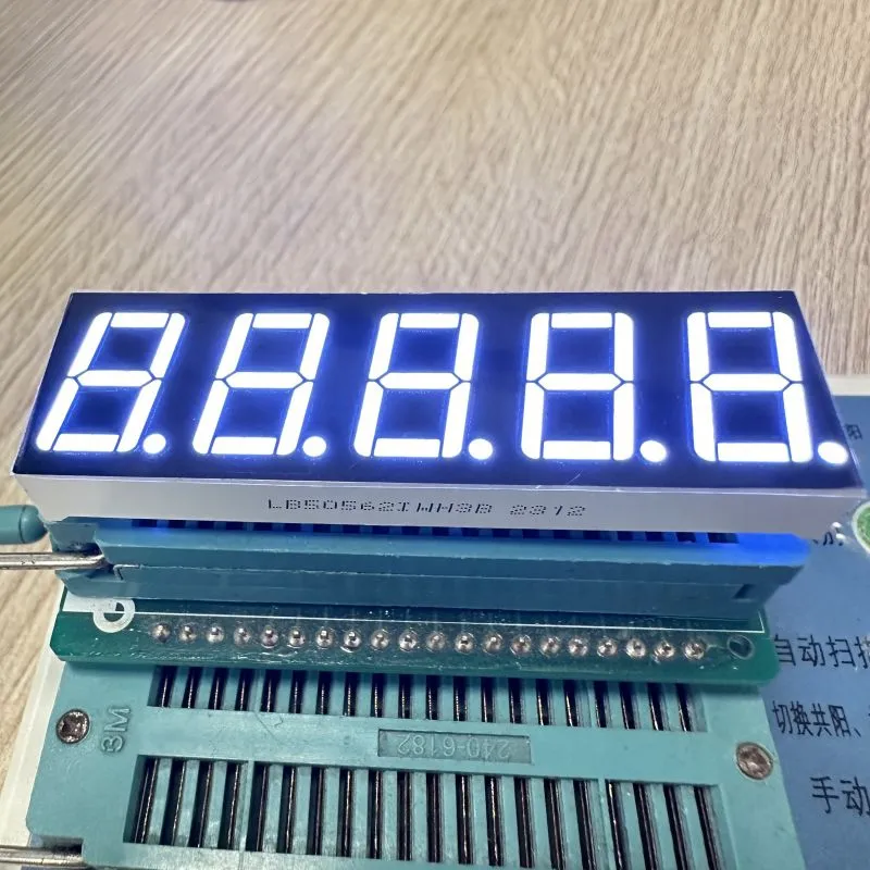 0.56 اینچ 5 رقمی Ultra Bright White 7 Segment LED Display کاتود مشترک برای کنترل فرآیند 0